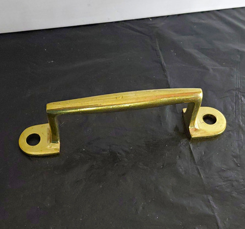 Traditional brass pull handle - brass,