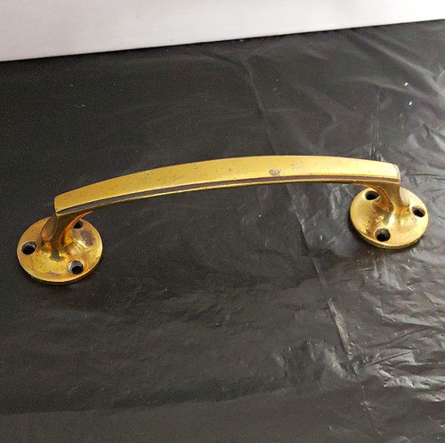 Traditional brass pull handle - brass,